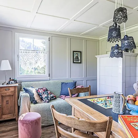 Verschlafen-- In Sanfte Huegel Eingebettet- By Interhome Lejlighed Sankt Peterzell