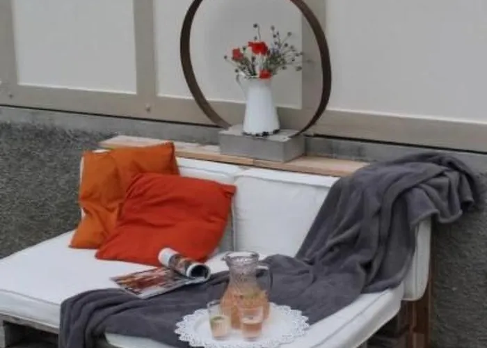 Verschlafen-- In Sanfte Huegel Eingebettet- By Interhome *